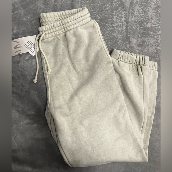 Zara Sweatpants - Picture 4 of 4